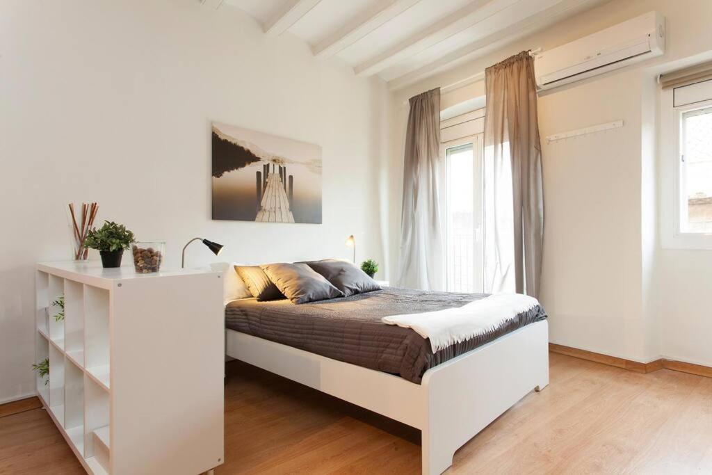 Centrico Estudio Zona Ramblas 22 Apartment *
